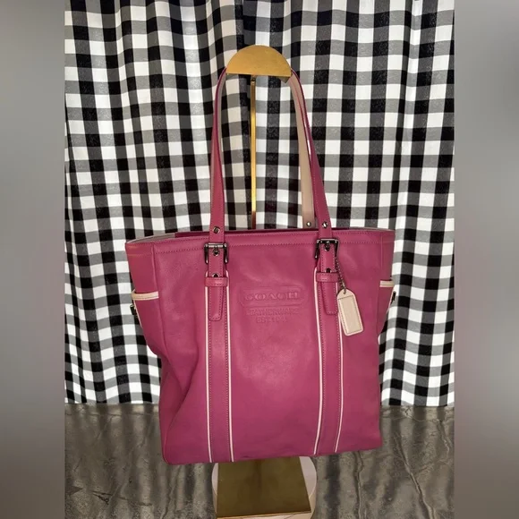 Coach East West Gallery Tote in Pink 2005 - Picture 1 of 9
